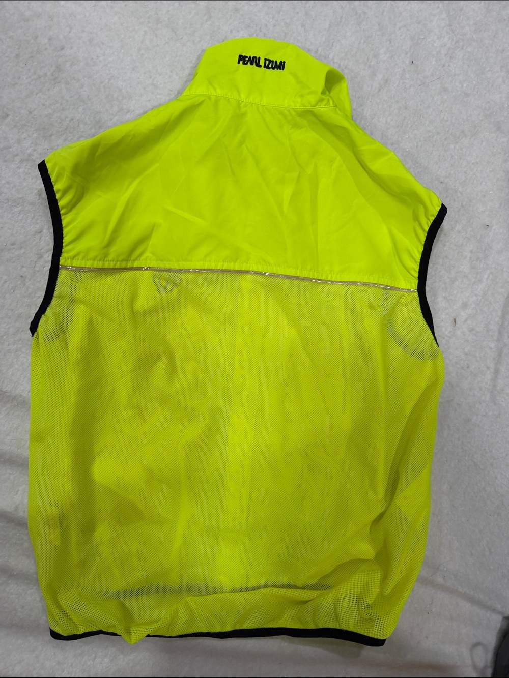 Pearl Izumi Neon Yellow and Black Cycling Vest - Picture 3 of 7